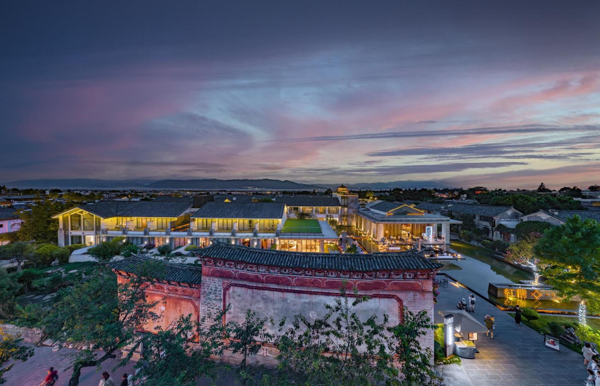 Hong Long Jing Hotel ต้าหลี่ ภายนอก รูปภาพ