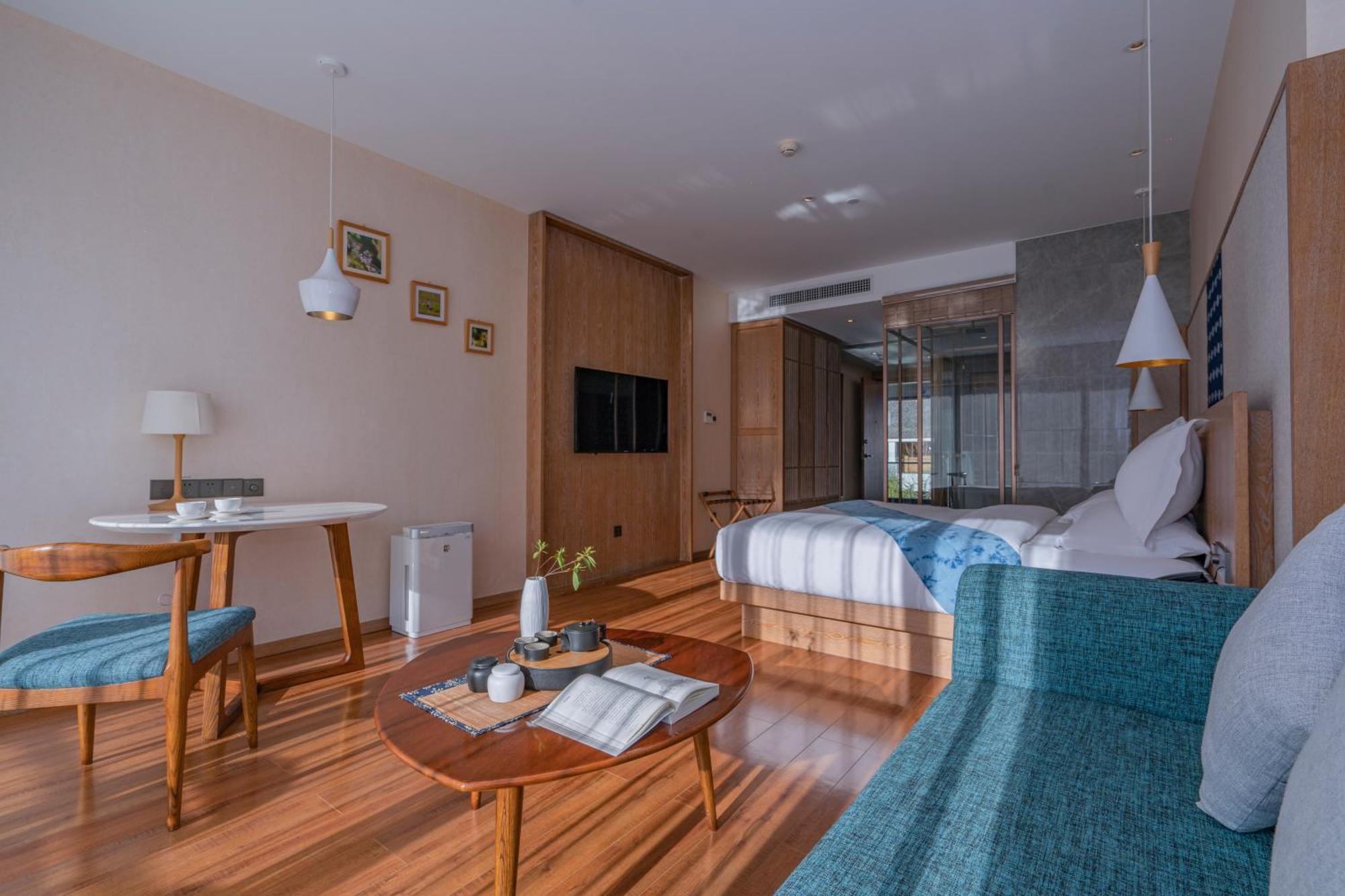 Hong Long Jing Hotel ต้าหลี่ ภายนอก รูปภาพ